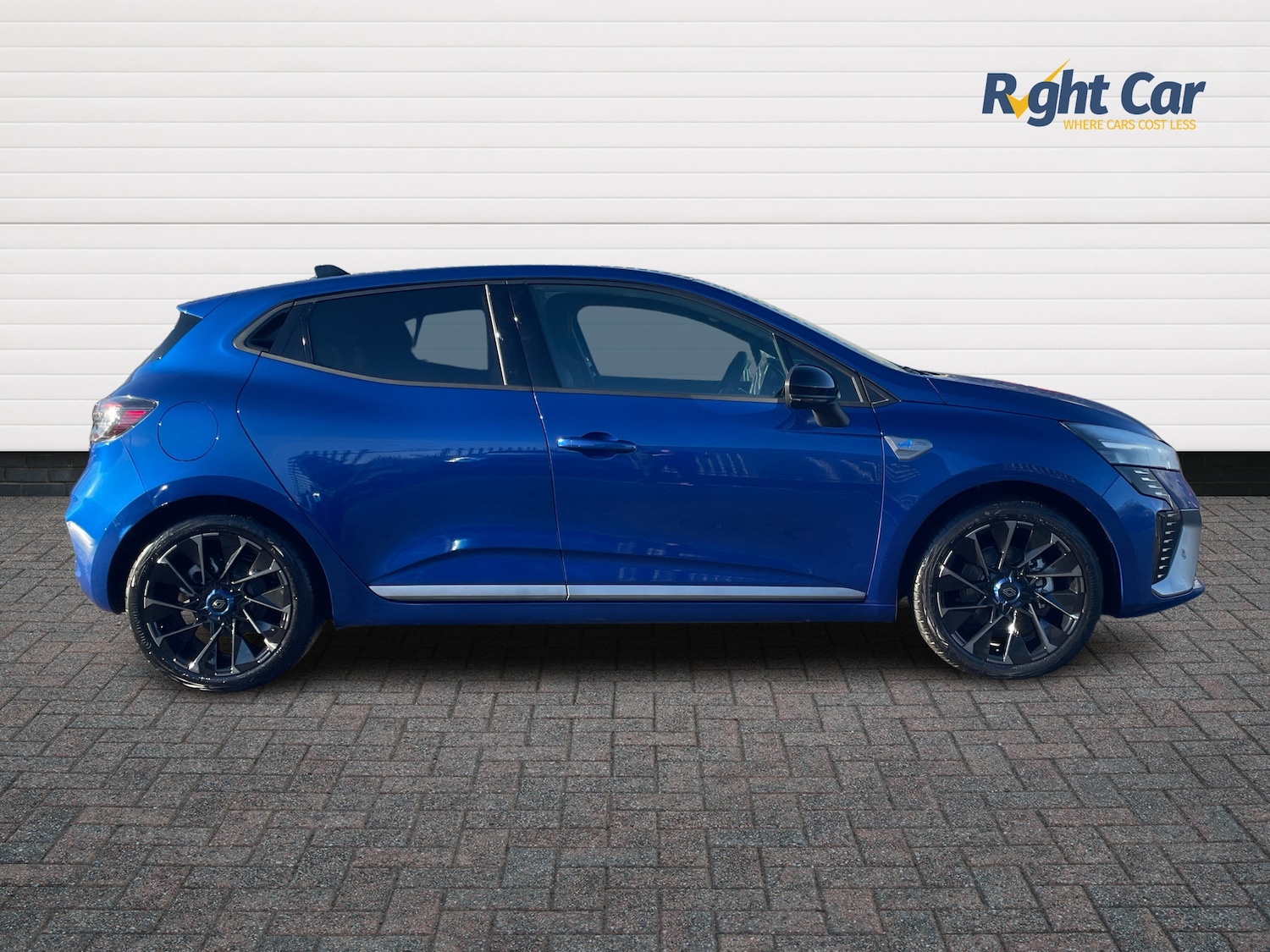 Used Renault Clio 2025 for sale - 76661133: Photo 4