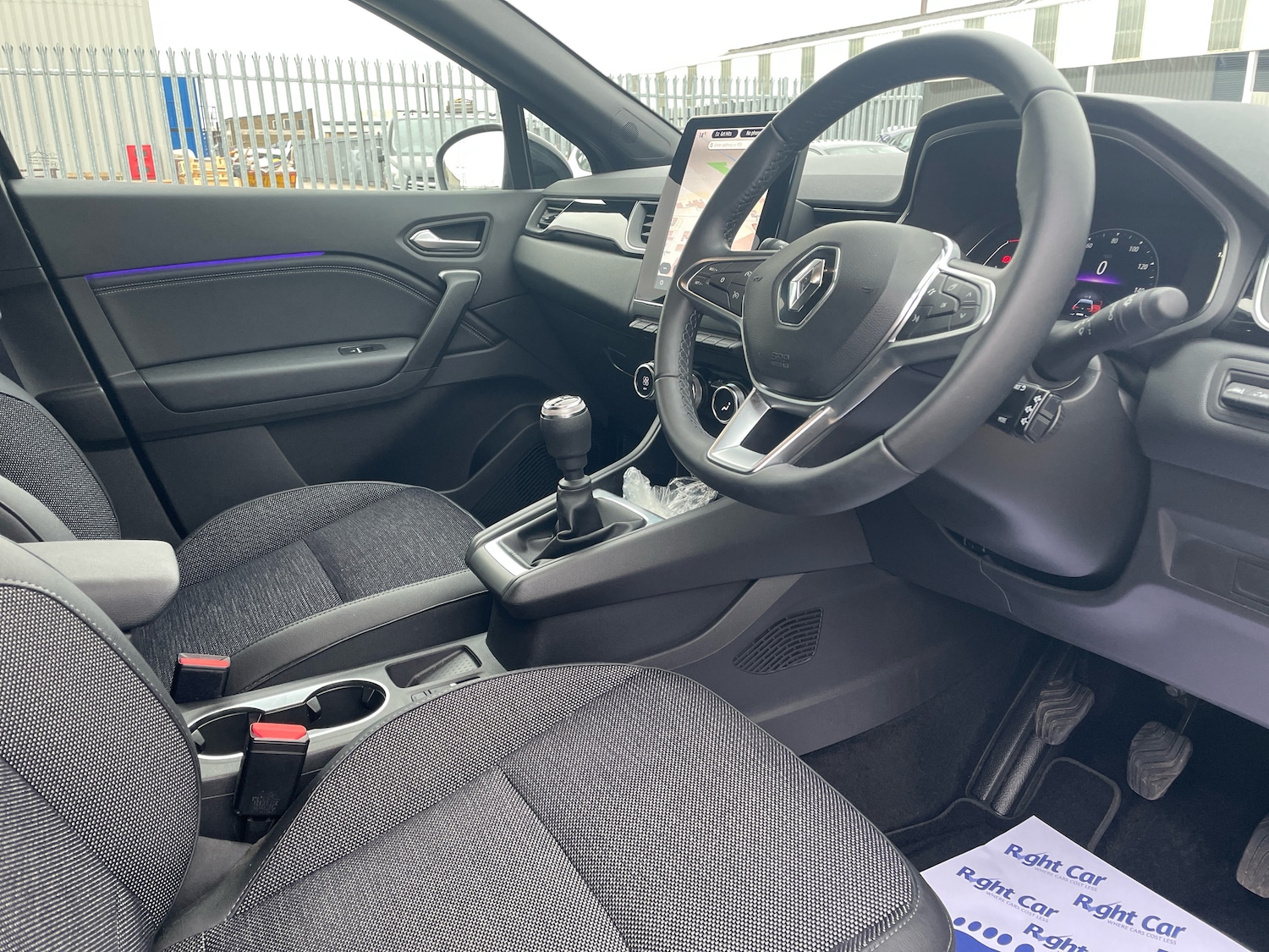 Used Renault Captur 2023 for sale - 76261806: Photo 6