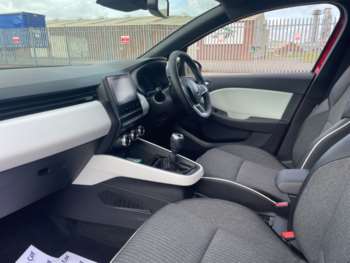 Used Renault Clio 2023 for sale - 74863402: Photo