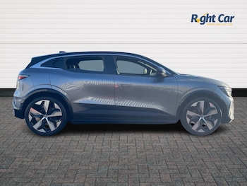 Used Renault Megane E Tech 2023 for sale - 76704528: Photo