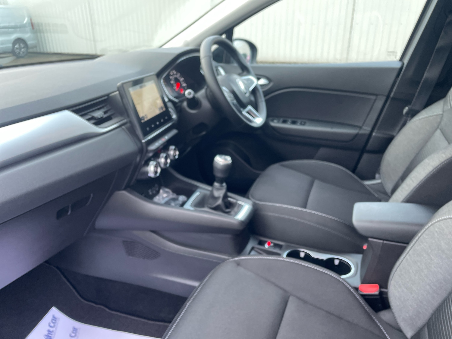 Used Renault Captur 2020 for sale - 77360626: Photo 2