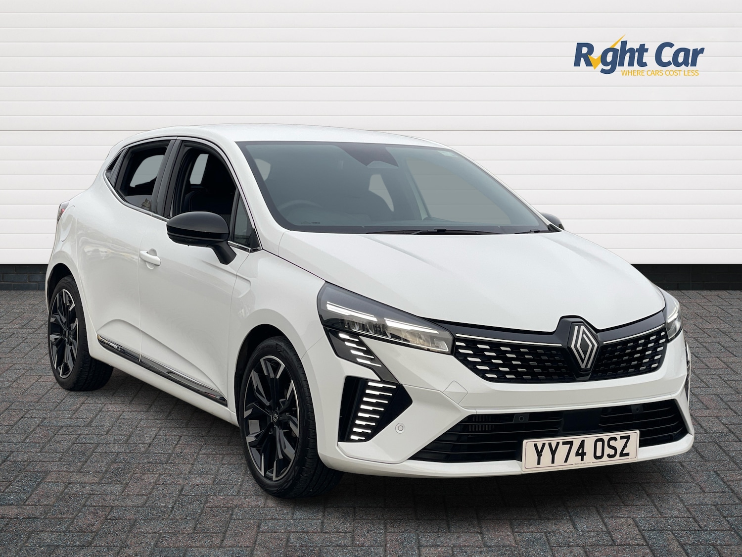 Used Renault Clio 2024 for sale - 76731661: Photo 1