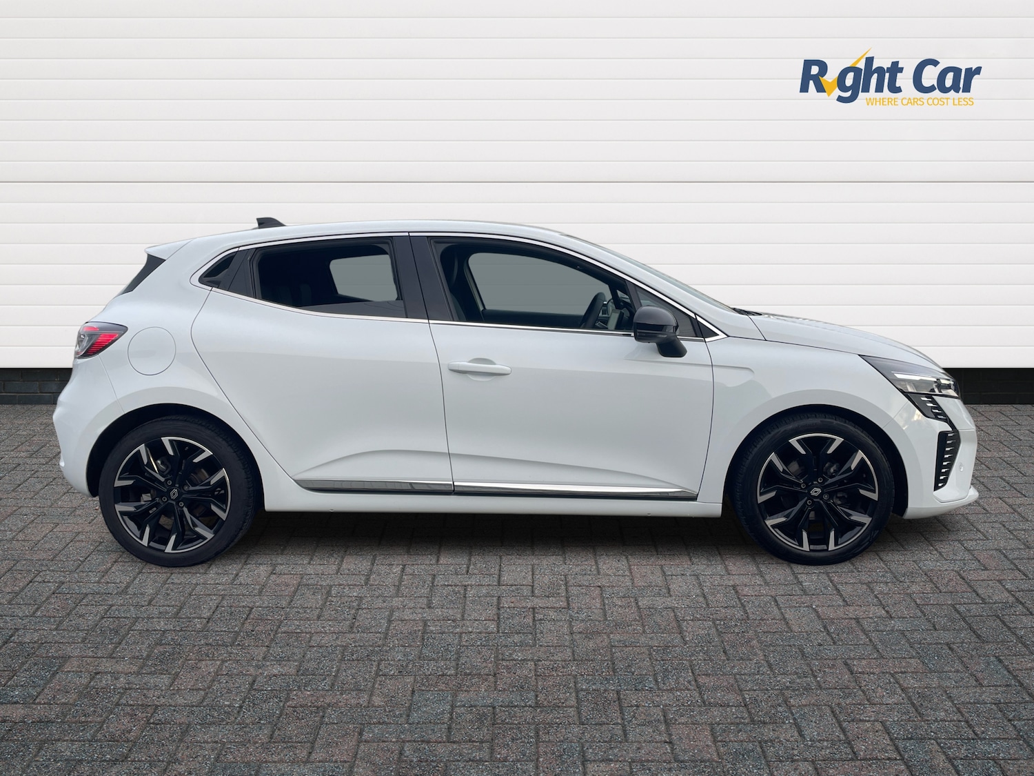 Used Renault Clio 2024 for sale - 76731661: Photo 4
