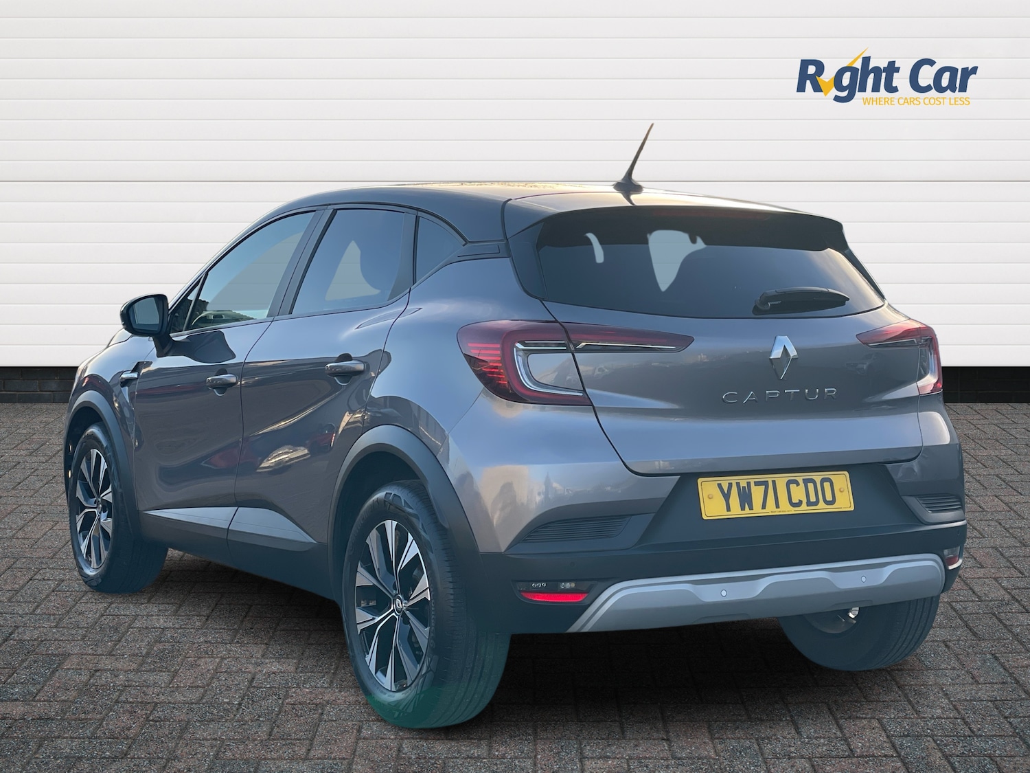 Used Renault Captur 2022 for sale - 76609406: Photo 3