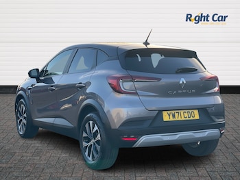 Used Renault Captur 2022 for sale - 76609406: Photo