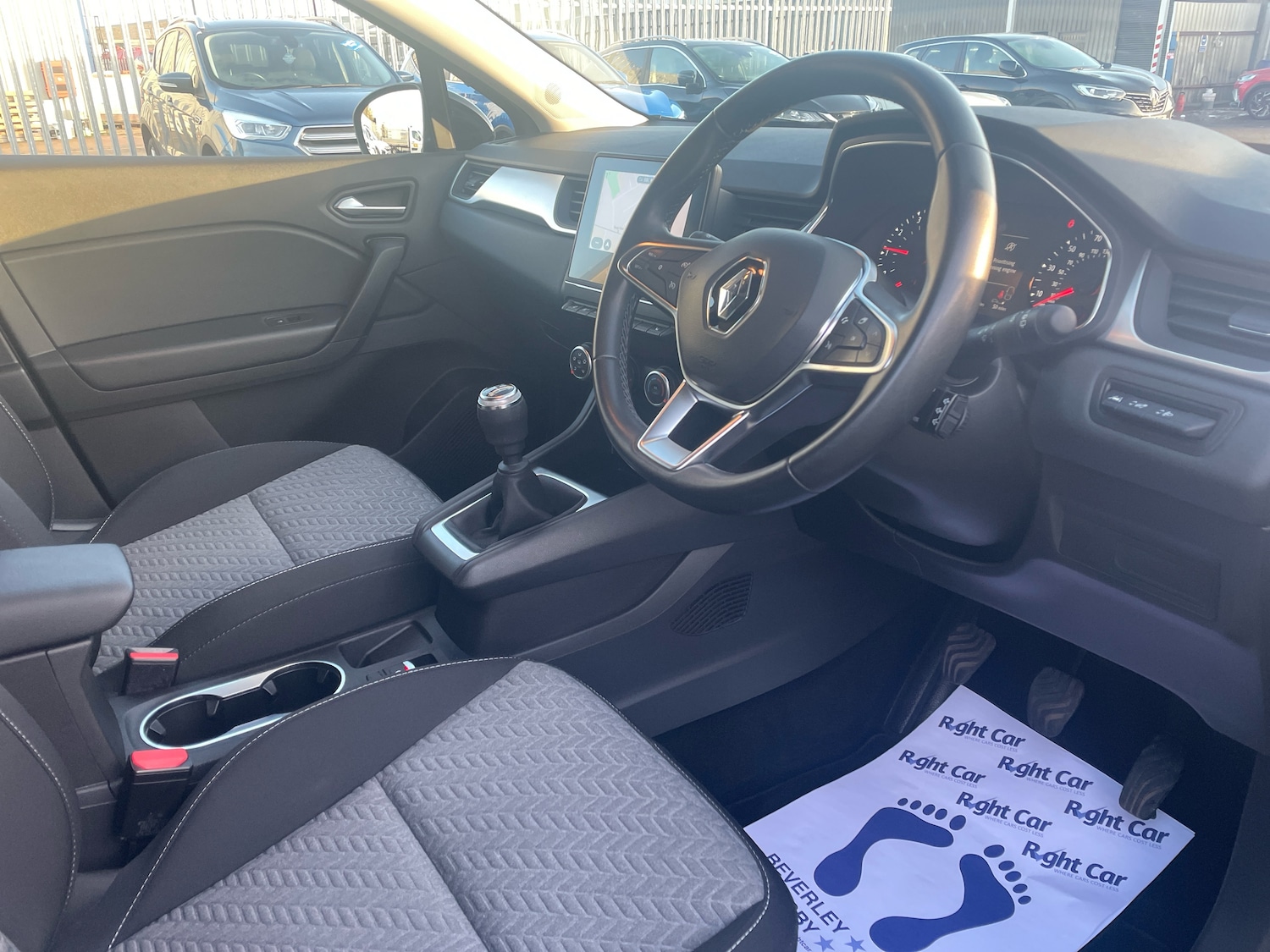 Used Renault Captur 2022 for sale - 76609406: Photo 6