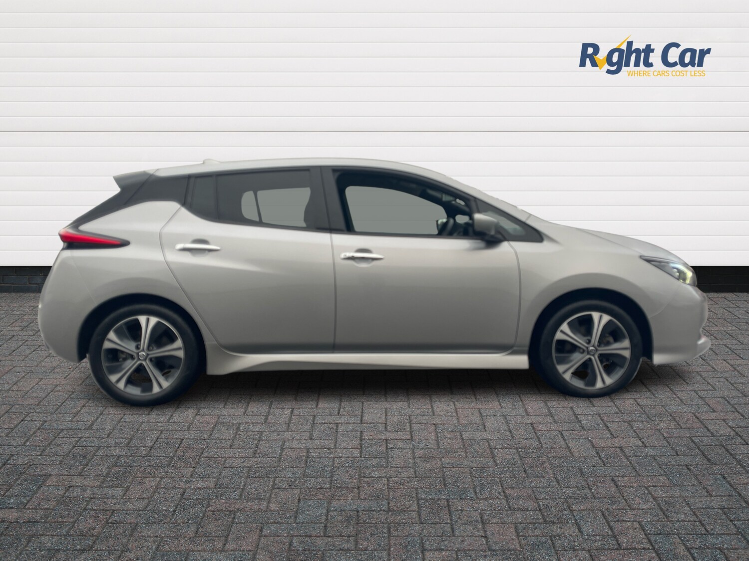 Used Nissan Leaf 2022 for sale - 76901547: Photo 4
