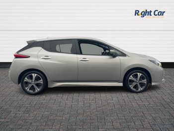 Used Nissan Leaf 2022 for sale - 76901547: Photo