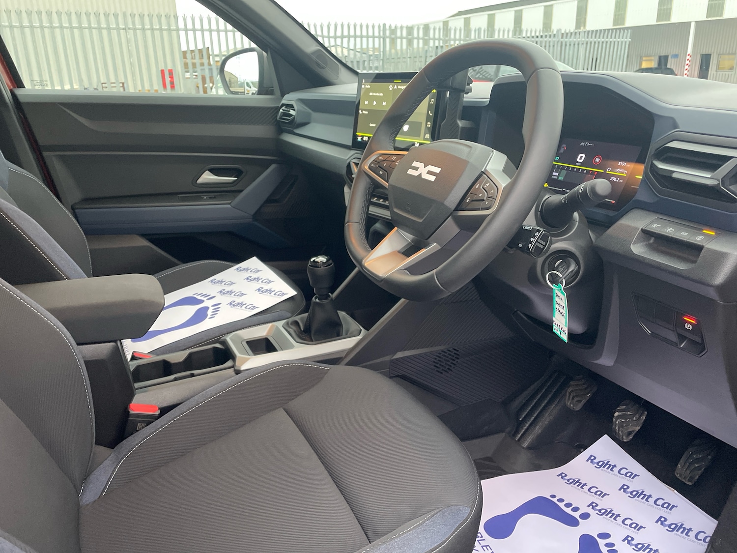 Used Dacia Duster 2025 for sale - 76901542: Photo 6