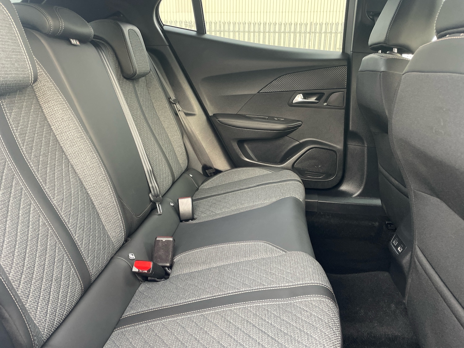 Used Peugeot 2008 2023 for sale - 76420148: Photo 10