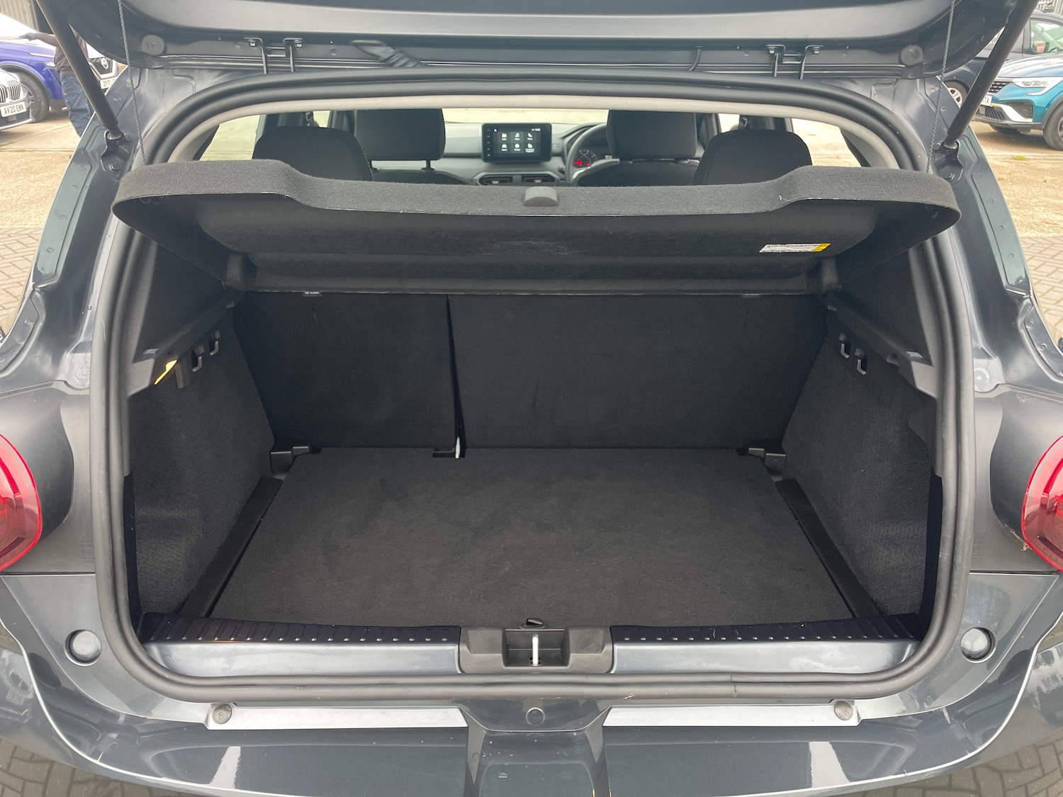 Used Dacia Sandero Stepway 2023 for sale - 76261811: Photo 9