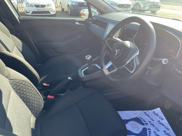 Used Renault Clio 2020 for sale - 76112620: Photo 6