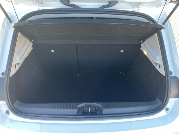 Used Renault Clio 2020 for sale - 76112620: Photo 9