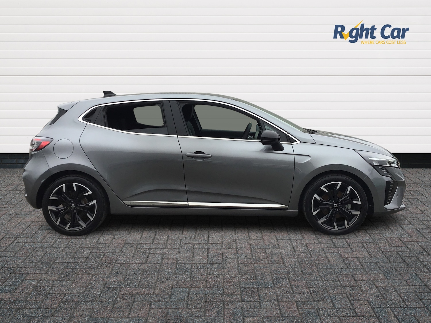 Used Renault Clio 2023 for sale - 77810281: Photo 4
