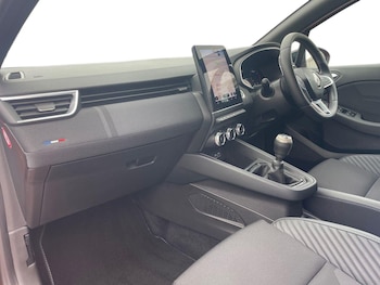 Used Renault Clio 2024 for sale - 79293956: Photo