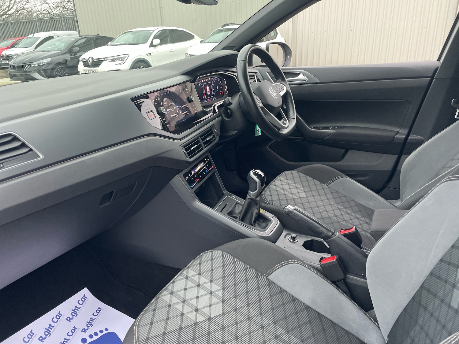 Used Volkswagen Taigo 2022 for sale - 77428269: Photo 2