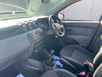 Used Dacia Duster 2023 for sale - 75943652: Photo