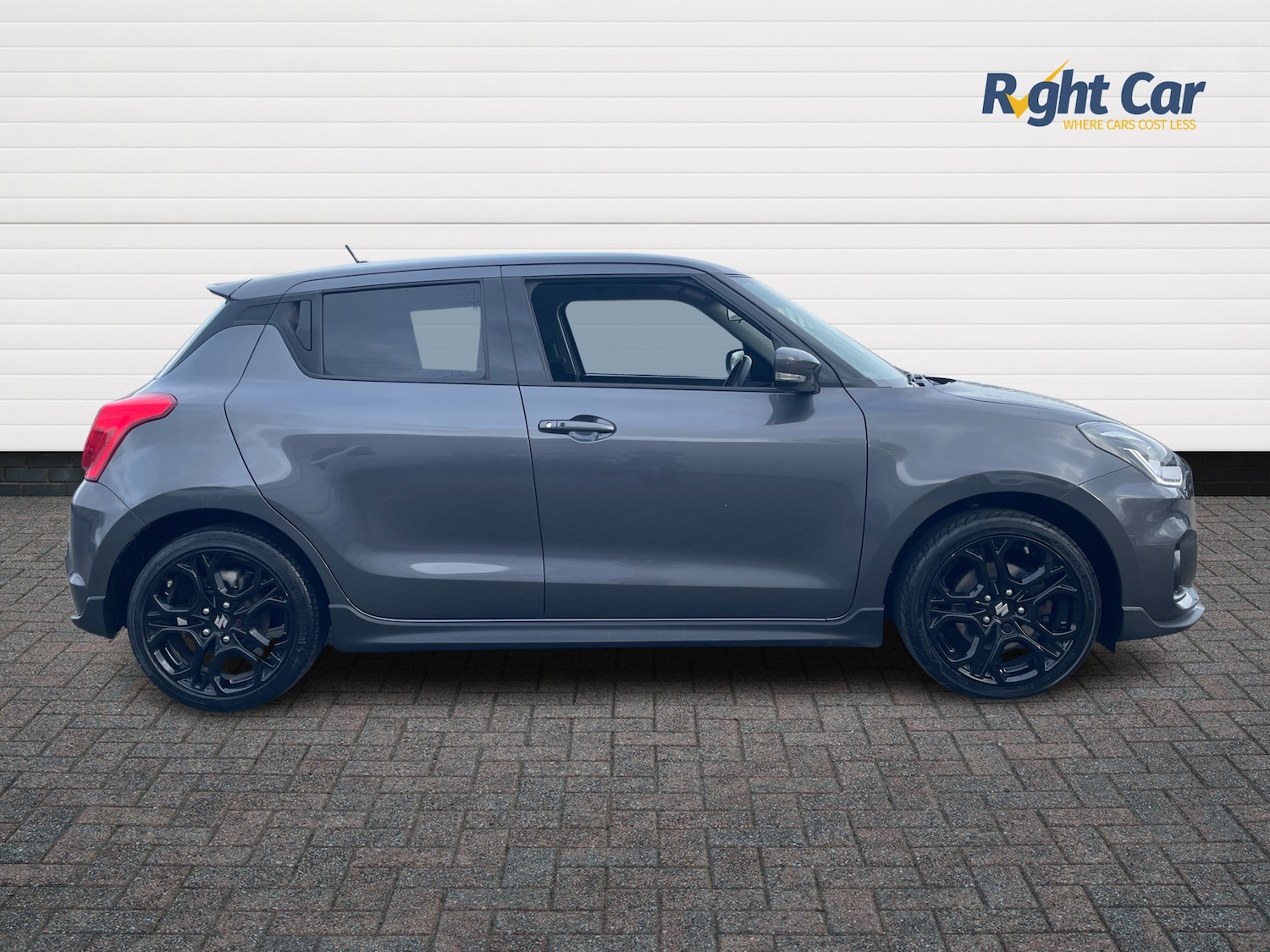 Used Suzuki Swift 2023 for sale - 77499769: Photo 4