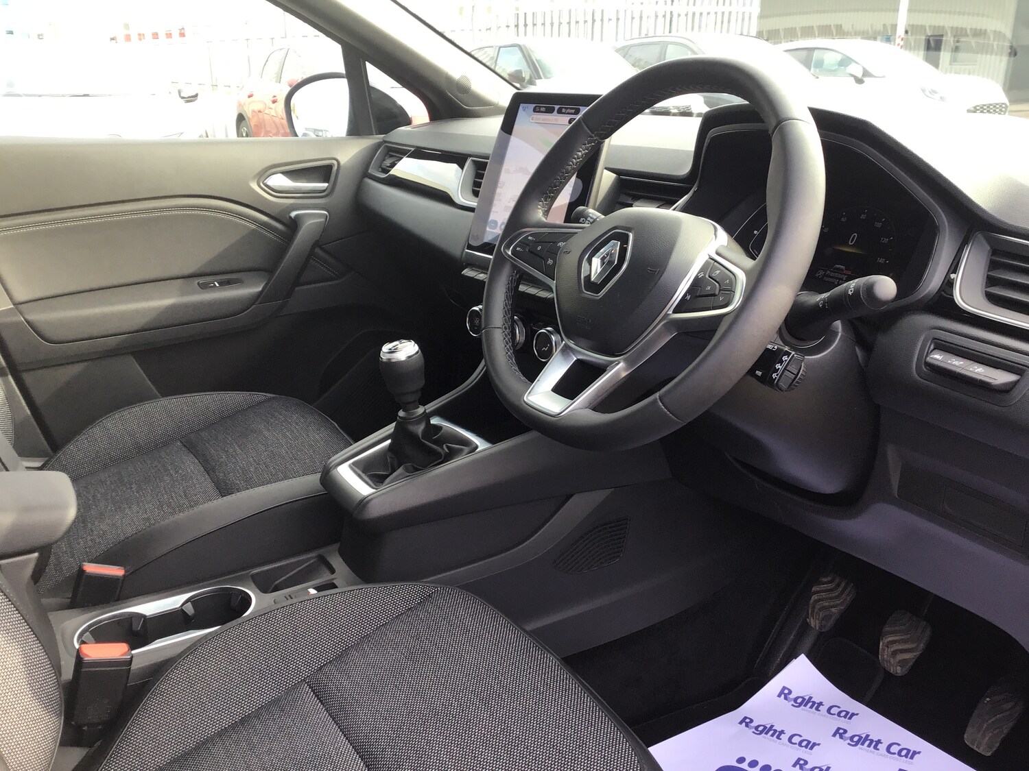 Used Renault Captur 2023 for sale - 77960027: Photo 6
