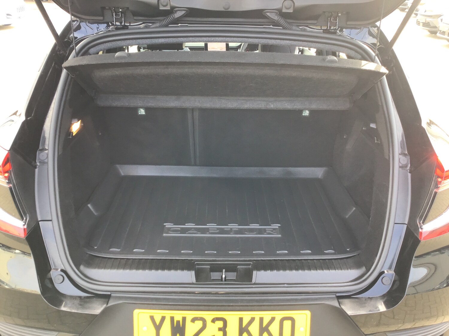 Used Renault Captur 2023 for sale - 77960027: Photo 9