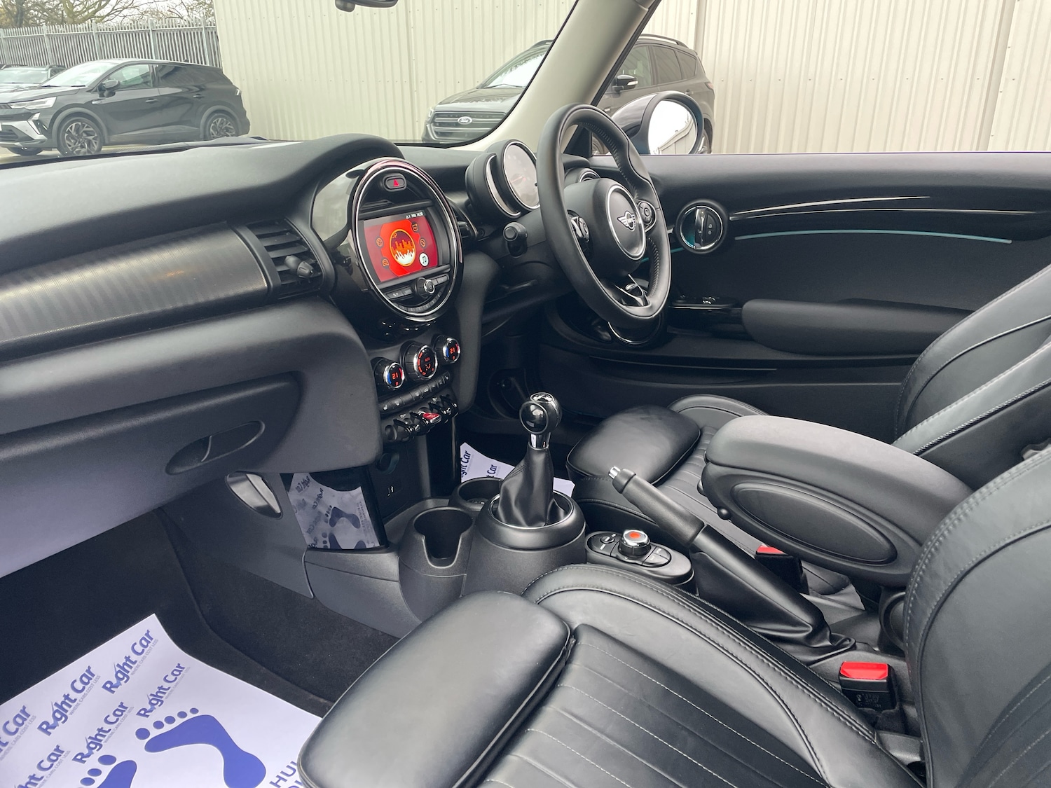 Used MINI Hatch 2019 for sale - 76563398: Photo 2