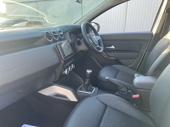 Used Dacia Duster 2022 for sale - 76788396: Photo