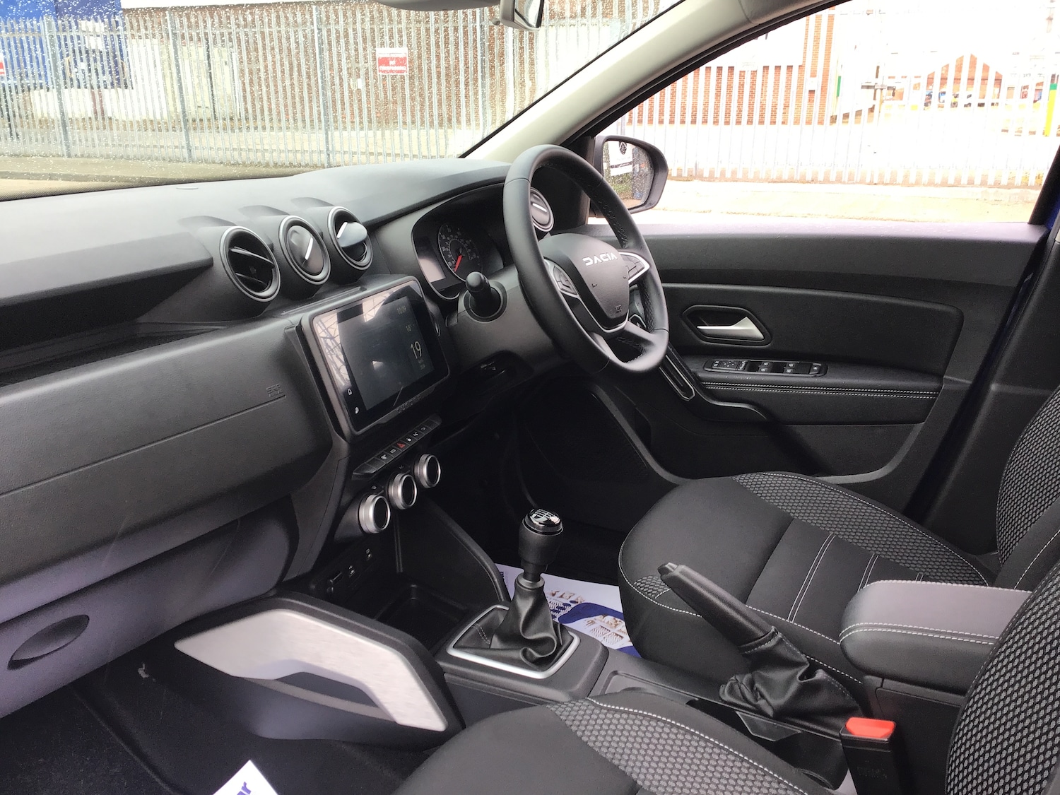 Used Dacia Duster 2023 for sale - 78089119: Photo 2