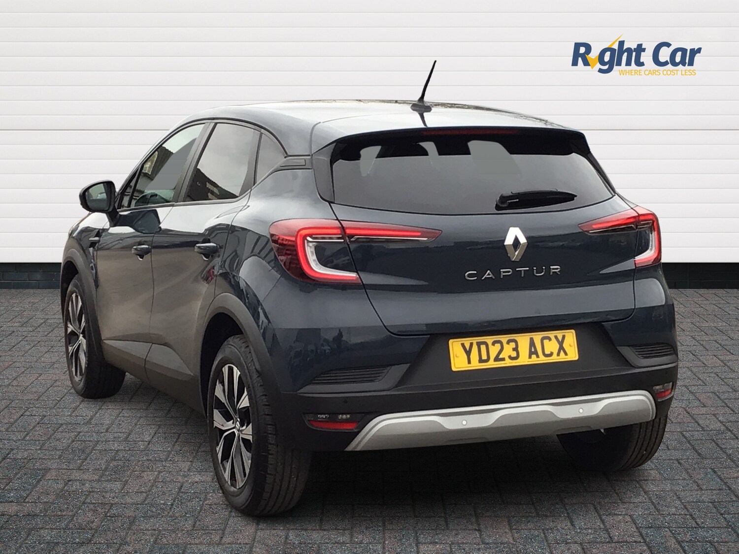 Used Renault Captur 2023 for sale - 78009162: Photo 3