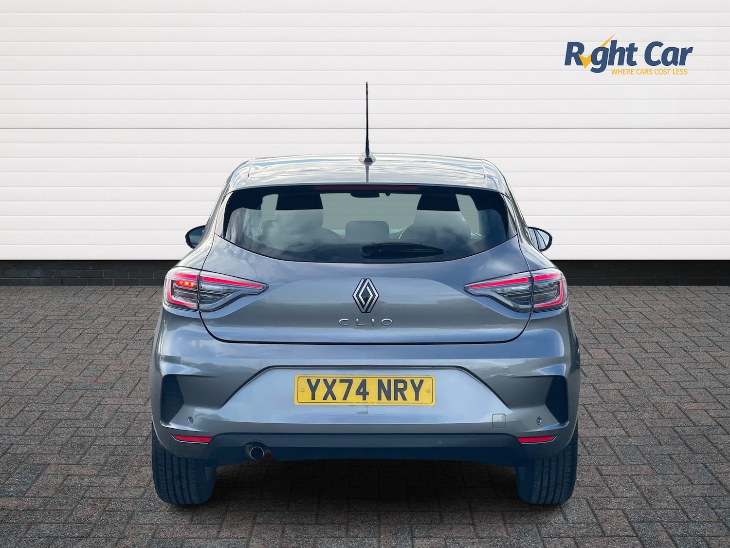 Used Renault Clio 2024 for sale - 76339070: Photo 12