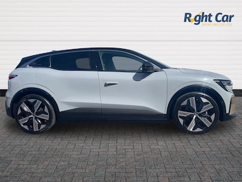 Used Renault Megane 2024 for sale - 79486240: Photo