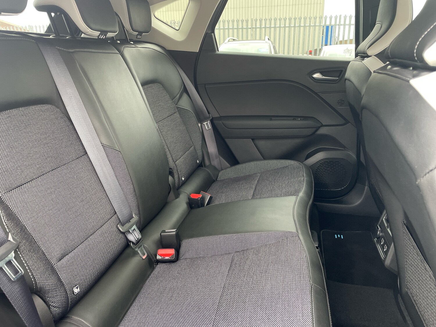 Used Renault Captur 2023 for sale - 78103424: Photo 10