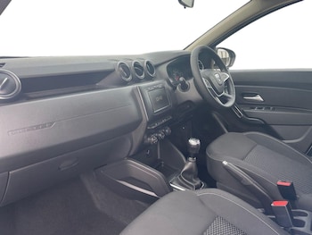 Used Dacia Duster 2019 for sale - 79427755: Photo