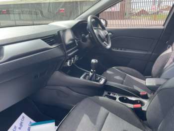 Used Renault Captur 2024 for sale - 74801096: Photo