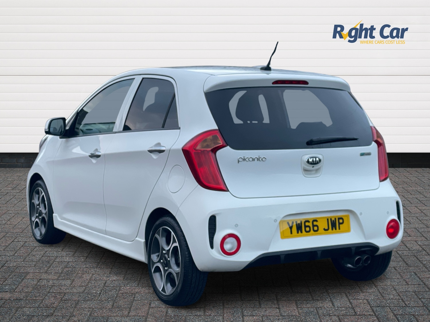 Used Kia Picanto 2017 for sale - 76977948: Photo 3