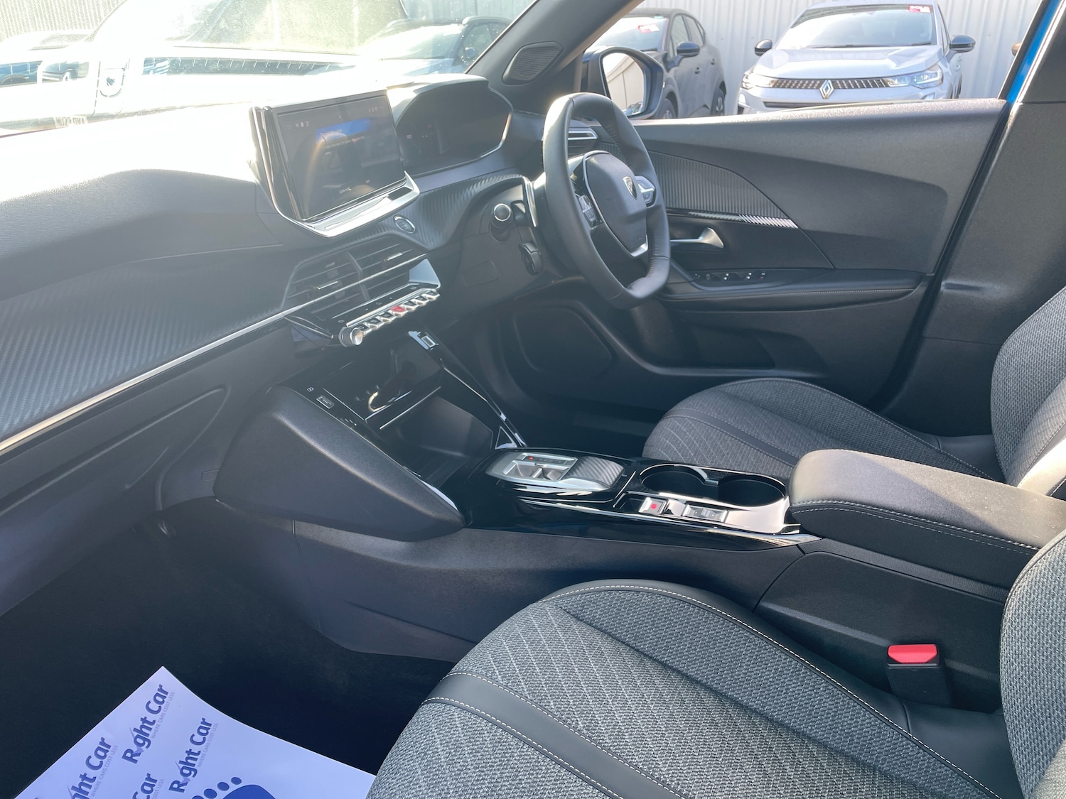 Used Peugeot 2008 2024 for sale - 78049840: Photo 2