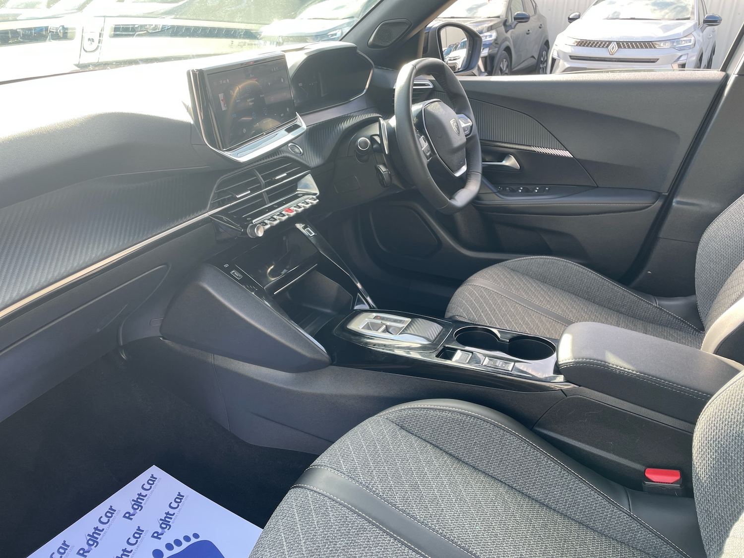 Used Peugeot 2008 2024 for sale - 78049851: Photo 2