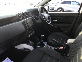 Used Dacia Duster 2023 for sale - 78233168: Photo