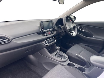 Used Hyundai i30 2023 for sale - 79294066: Photo