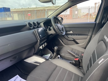 Used Dacia Duster 2023 for sale - 75734411: Photo