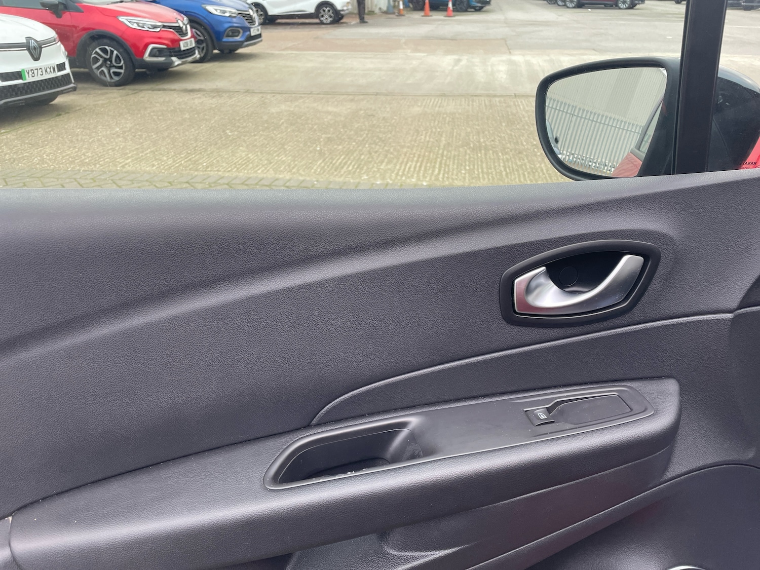 Used Renault Captur 2018 for sale - 77067945: Photo 11