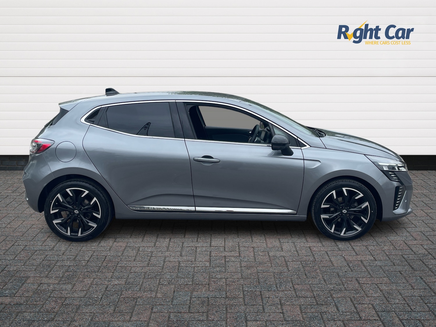 Used Renault Clio 2024 for sale - 78137196: Photo 4