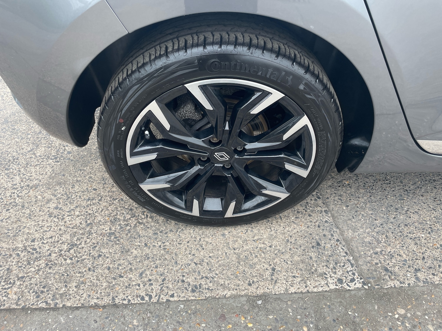 Used Renault Clio 2024 for sale - 78137196: Photo 5