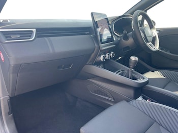 Used Renault Clio 2025 for sale - 79498912: Photo