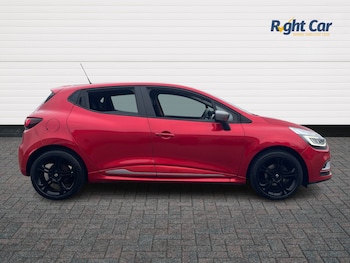 Used Renault Clio 2018 for sale - 76271737: Photo