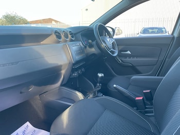 Used Dacia Duster 2021 for sale - 76389927: Photo