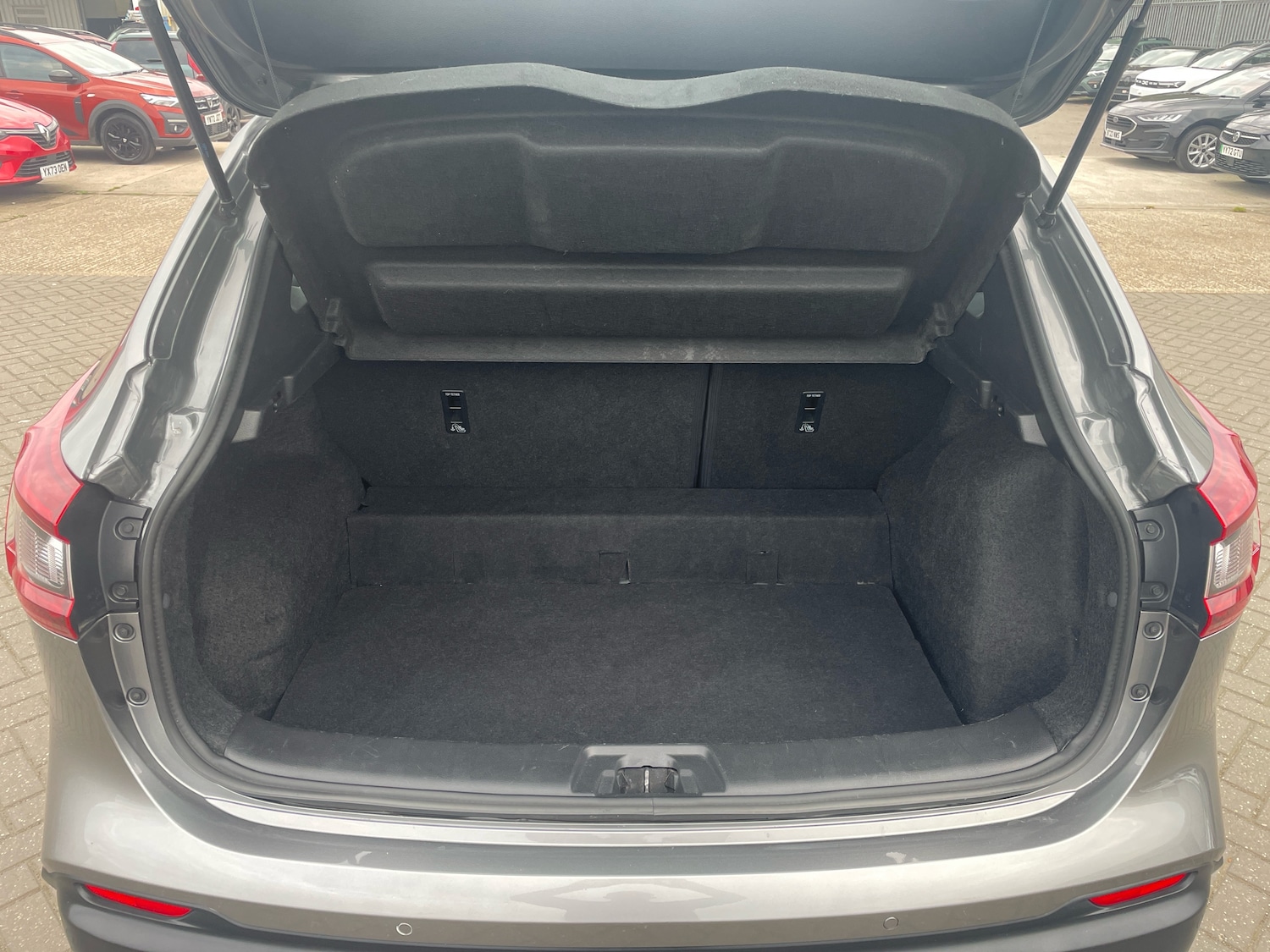 Used Nissan Qashqai 2020 for sale - 76155303: Photo 9