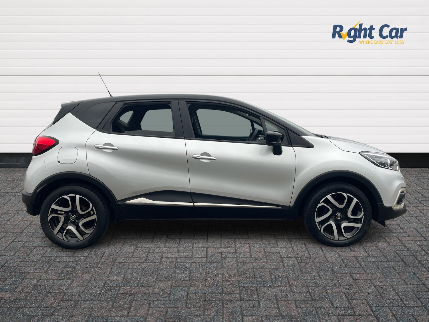 Used Renault Captur 2020 for sale - 77333251: Photo 4