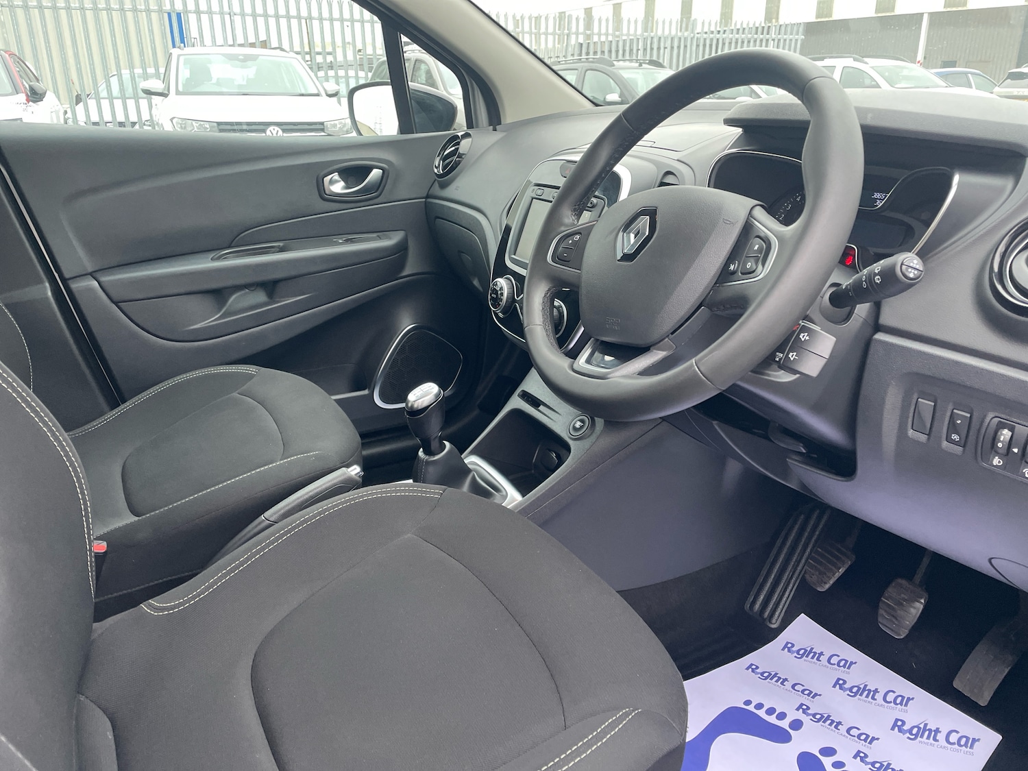 Used Renault Captur 2020 for sale - 77333251: Photo 6