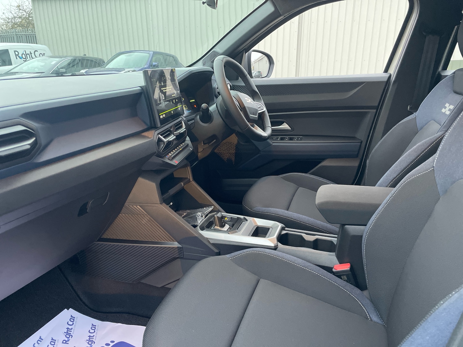 Used Dacia Duster 2025 for sale - 76514596: Photo 2