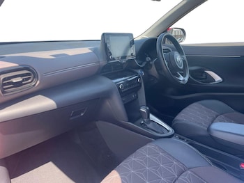 Used Toyota Yaris Cross 2022 for sale - 79293928: Photo